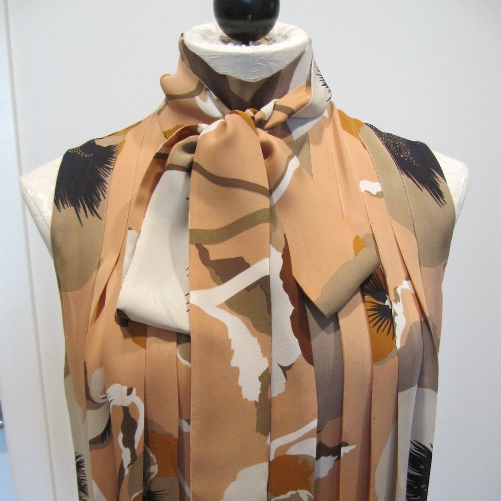 GUCCI Flawless Tan and Black Blouse Sz 38 - Picture 3 of 11